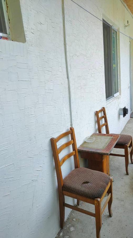 Guest House Gogias Cixe Borjomi Eksteriør billede
